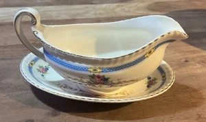 Johnson Brothers Old English Kent Coll. Gravy Boat and Underplate/Relish Dish - Picture 1 of 7