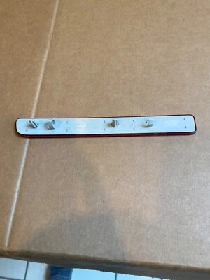 LAND ROVER LR4 REAR BUMPER REFLECTOR RIGHT OEM - Image 1 of 4