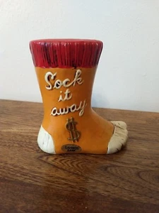 Panca Sock it Away vintage anni 50 di Enesco con adesivo originale arancione - Foto 1 di 6