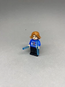 LEGO Marvel Black Widow Ugly Christmas Sweater Minifigure 2023 Advent Calendar - Picture 1 of 2