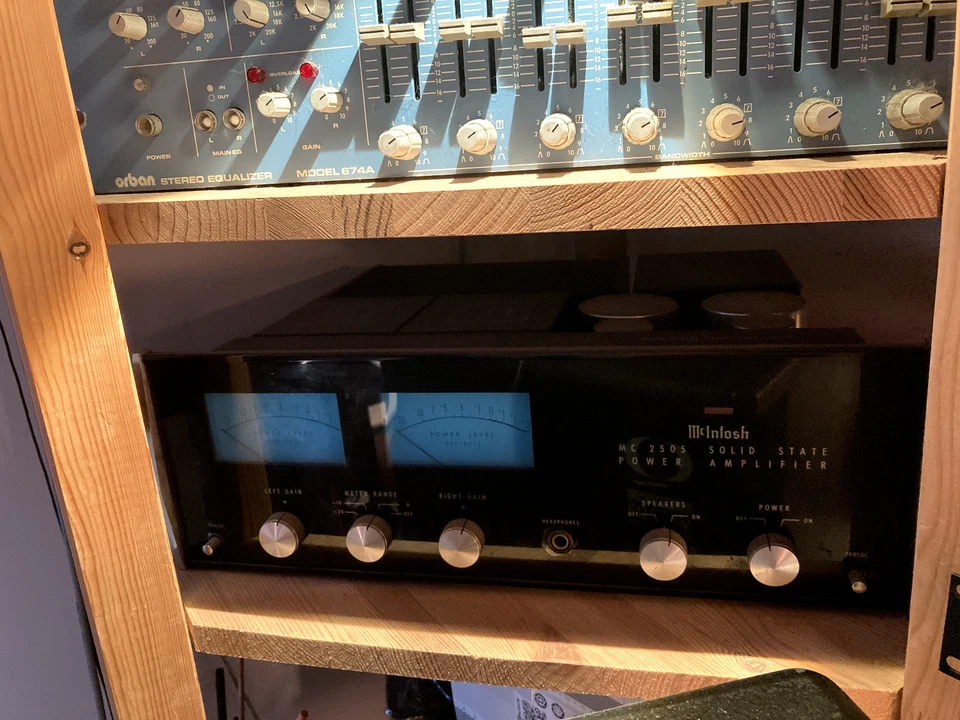 Amplificatore/Amplifier McIntosh MC 2505 - Immagine 1 di 1