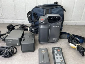 Sony CCD SC5 8mm Camcorder Ultra Rare 1990’s Handycam - Picture 1 of 24