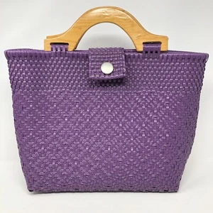 Woven Plastic Tote Bag Purple Large Wood Handles Beach Summer Market Wicker Look - Picture 1 of 13