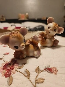 Vintage Japan Porcelain Sugar Textured Bear Cubs Salt/Pepper Shaker - Picture 1 of 16