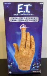 NECA E.T. The Extra Terrestrial LED Replica Hand With Light Up Finger NIB Sealed - Picture 1 of 3