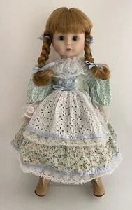 Muñeca de porcelana vintage Gorham Collection 1989 musical Fondest Memories Gretel - Imagen 1 de 12