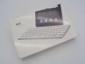 New Sealed Genuine Apple Keyboard Dock 30 pin A1359 for Older iPad iPhone iPod - Picture 1 of 4