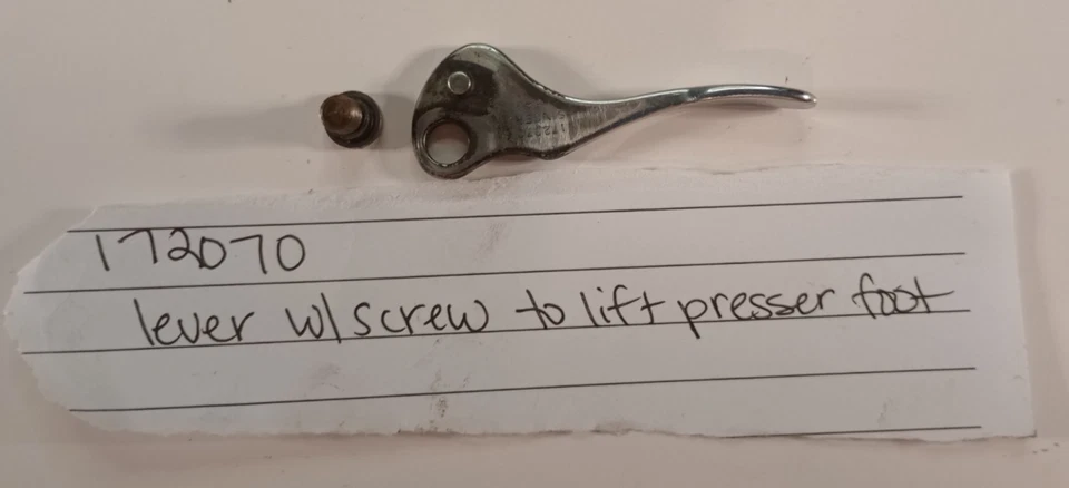 SINGER 500a SEWING MACHINE Presser Foot Lift Lever W/SCREW 172070 - Image 1 of 1
