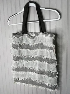 TJ Maxx Tasche Damen Einheitsgröße grau weiß Fransen Streifen Baumwolle Schultertasche - Bild 1 von 13