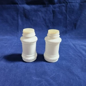 Vintage Pair of Milk Glass Spice Jars Shakers Rope Edge NO LIDS Anchor Hocking? - Picture 1 of 7