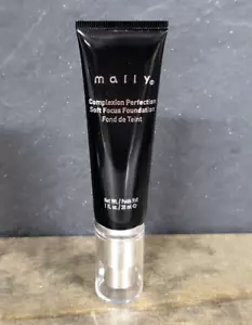 Mally Complexion Perfection Soft Focus foundation ~ LIGHT ~ 1 oz 30 ml (m05 - Picture 1 of 3