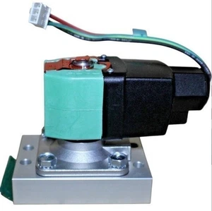 ASCO SOLENOID OXYGEN VALVE 12-24VDC & 50PSI Model # PS585740025296 - Picture 1 of 2