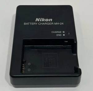 Nikon MH-24 Battery Charger EN-EL14 EN-EL14A D3400 D5500 D5600 D5100 D5200 D5300 - Photo 1 sur 2