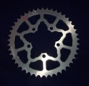 201J40 Ergal Krone Sitta 40 Zähne für PVM 5-Loch Felgen, Kette 520 - Bild 1 von 1