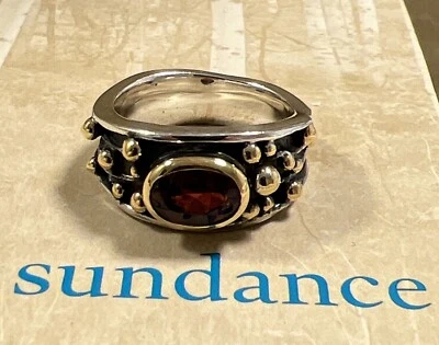 Nuevo con etiquetas Catálogo Sundance Plata Oro Granate “Amid The Wonder Ring” Talla 8 $128 Foto 1 de 4