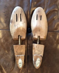 The Florsheim Shoe Wooden Shoe Trees/Shoe Keeper Stretcher Shaper,  Size XL - Picture 1 of 17