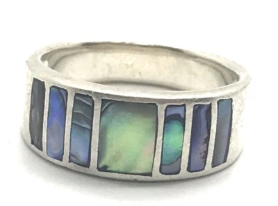 Vintage Oxidized Sterling Silver 925 Mother of Pearl Inlay Cocktail Band Ring - Image 1 of 4