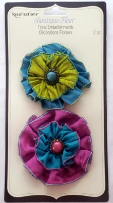 RECOLLECTIONS Boutique Fleur FLORAL EMBELLISHMENTS - 2pcs - PINK, BLUE, GREEN - Image 1 of 2