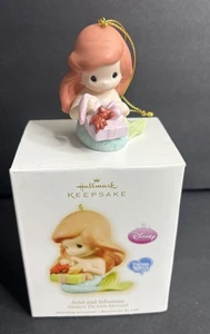 Hallmark Ornament Die kleine Meerjungfrau Arielle und Sebastian Precious Moments 2009 - Bild 1 von 6