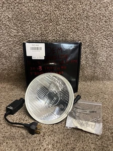 2013 Triumph Head light + Reflector T-bird 1600ABS OEM - Picture 1 of 7