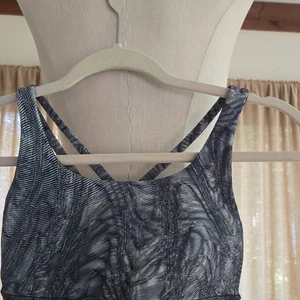 LULULEMON - Energy Sports Bra Crossback - Sz 6 - Grey Black - Picture 1 of 7