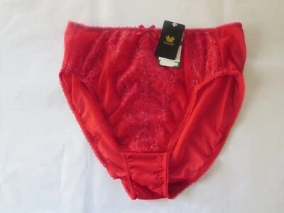 WACOAL WOMEN'S RETRO CHIC BRIEF PANTY #841186, LARGE, SHIMMER RED, NWT $32. - Image 1 of 3
