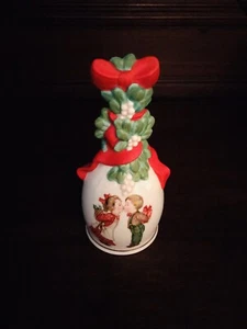 Avon Christmas Bell 1989 Under The Mistletoe Children Kissing Porcelain No Box - Picture 1 of 5