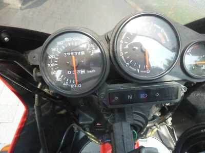 Yamaha TRX 850 - Bild 1 von 4