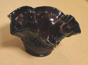 Vintage Ruby Red 6-Sided Ruffled Edge Rose Bowl - Picture 1 of 4