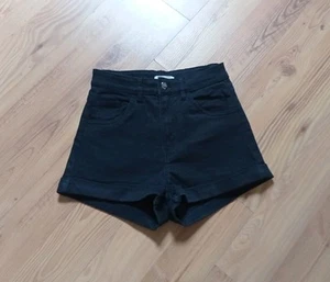 H&M Kurze Jeans-Hose HIGH WAIST SHORTS Gr.34 schwarz 5-Pocket Umschlag Elasthan - Bild 1 von 13