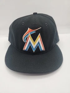 Gorra de béisbol negra de los Miami Marlins New Era talla 7 ajustada en el campo MLB - Imagen 1 de 7