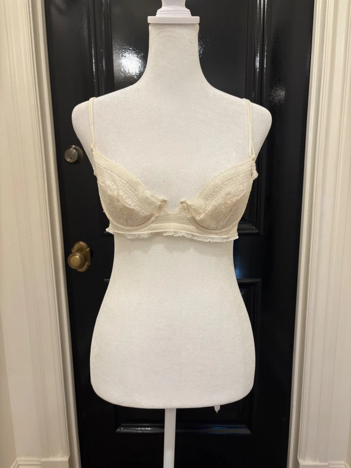 Sutiã La Perla Balonette Push Up Demi Underwire Tamanho 36B Marfim Creme Renda - Imagem 1 de 4