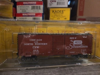 Kadee 4505 HO CNW 40' PS-1 Boxcar w/ #2100 Scale Coupler #664 NIB - Image 1 of 2