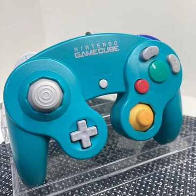 Nintendo Game Cube Controller Emerald Green Cleaned - Image 1 of 4