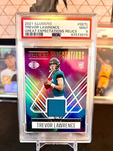 ⭐️ TREVOR LAWRENCE 2021 ILUSIONES GRANDES EXPECTATIVAS #GETL PSA 9 RELIQUIA COMO NUEVA RC🔥 - Imagen 1 de 2