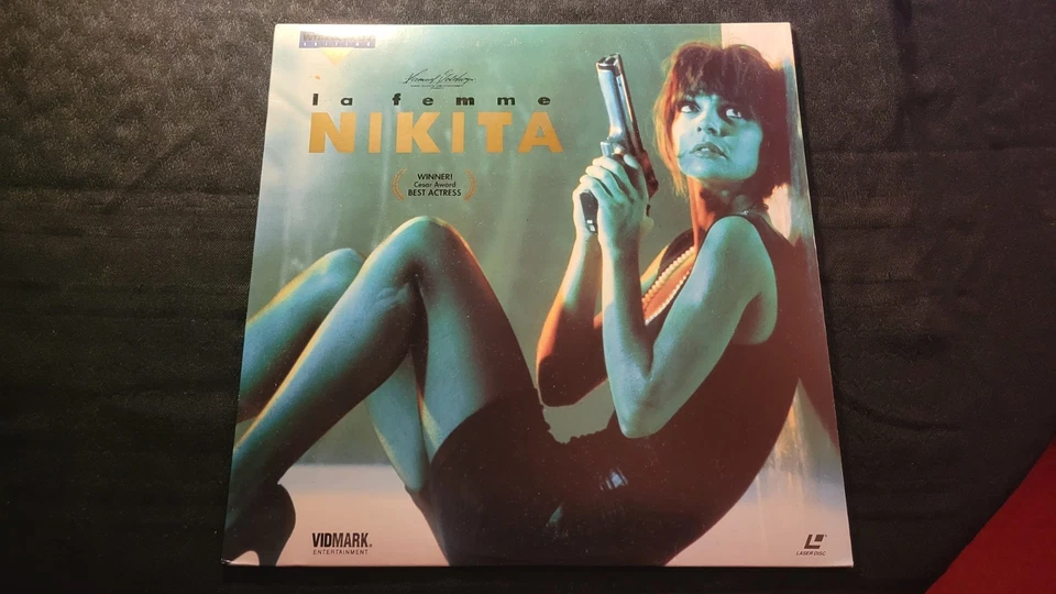 La Femme Nikita Widescreen Edition Laserdisc - Image 1 of 2