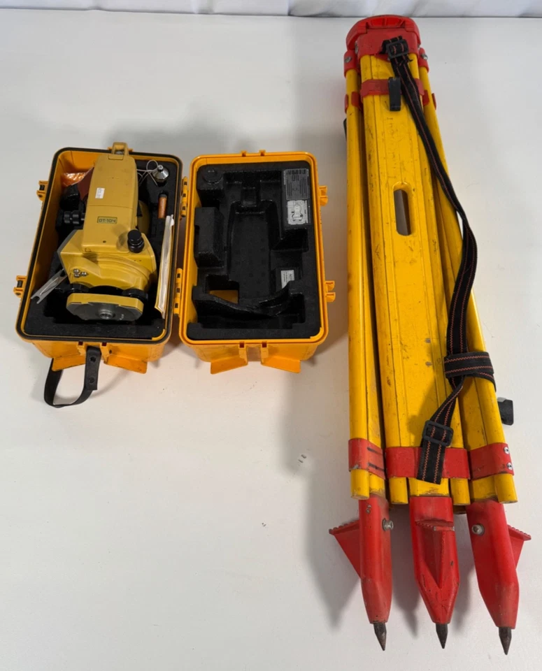 Teodolito Digital Topcon DT-104 com Estojo e Tripé - Imagem 1 de 4