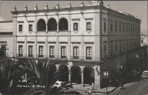 Mexico Michoacan Morelia Vista de la Plaza y Avenida Madero c1943 RPPC Postcard - Picture 1 of 2