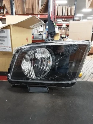 乘客右灯卤素灯 适合 05-06 MUSTANG 1955011 — 第 1/4 张图片