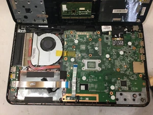 HP PAVILION 14-B109WM - FOR PARTS - Intel Celeron - 4GB RAM -READ DESCRIPTION-BB - Afbeelding 1 van 7