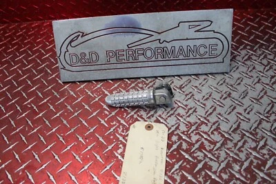 Clavija de pasajero derecho Kawasaki Z125 2017-2022 OEM Z1254 Foto 1 de 4