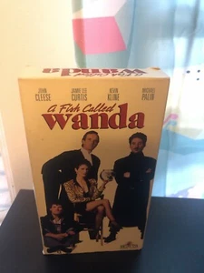 Ein Fisch namens Wanda VHS Jamie Lee Curtis John Cleese - Bild 1 von 3