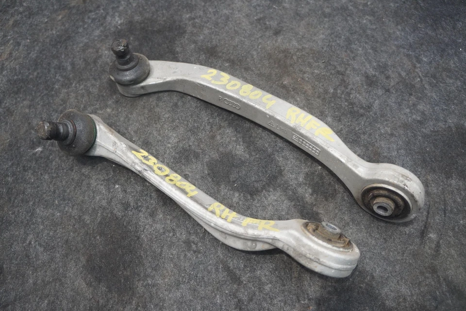Set 2 Front Right Upper Control Arm 3W0407506 Bentley Continental GTC 2016 - Image 1 of 4