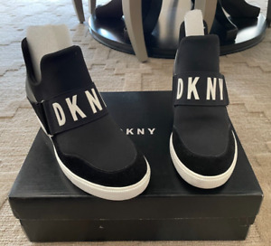 DKNY Cosmos Sneaker Leather & Fabric Slip-On Black & White - SZ 8   Original Box