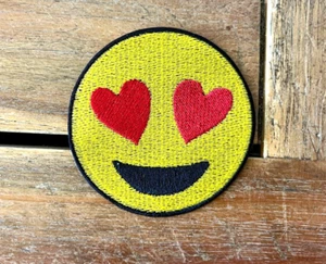 Heart Eyes Emoticon Love It Smiley Face Funny Emoji Social Media Iron On Patch - Picture 1 of 1