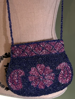 LINDA BOLSA TIRACOLO AZUL ROSA ROXA FRISADA LANTEJOULAS CINTILANTE SNAP CLOSE 9" W - Imagem 1 de 4