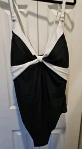 2XL Aqua Couture Black and White One Piece Nwt 78.00 Retail Price - Picture 1 of 8