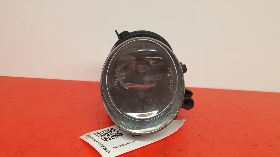 2007 AUDI TT 3 DOOR COUPE PASSENGER FRONT FOG LAMP - Image 1 of 4