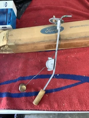 NOS 1978-84 Ford Bronco 33gallon Tank Fuel Tank Sending Unit E0TZ-9275-D - Image 1 of 4