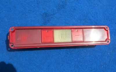 Lente de luz trasera Buick Century Station Wagon 1974 1975 1976 1977 Rt. GM original Foto 1 de 4